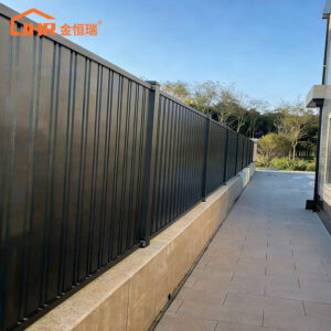Rhythmic Aluminum Slat Fence – Alternating Wide & Narrow Blades for Dynamic Shadow Play