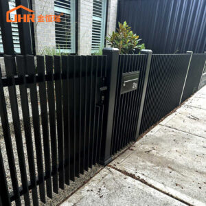 Semi-Private Aluminum Louver Fence – Adjustable Blade Panels for Light & Airflow Control