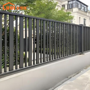 Designer Aluminum Panel Fence – Mixed-Width Slats for Enhanced Depth & Privacy