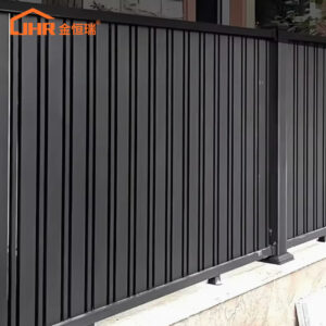 Architectural Grade Alternating Blade Fence – Bold, Rhythmic Design for Modern Properties